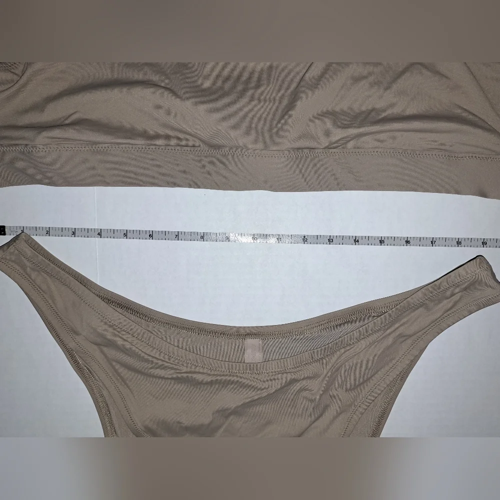 ❤️NWT SKIMS 2 Piece Swim Scoop neck top Cheeky tanga Bikini Set Nude DESERT 3X